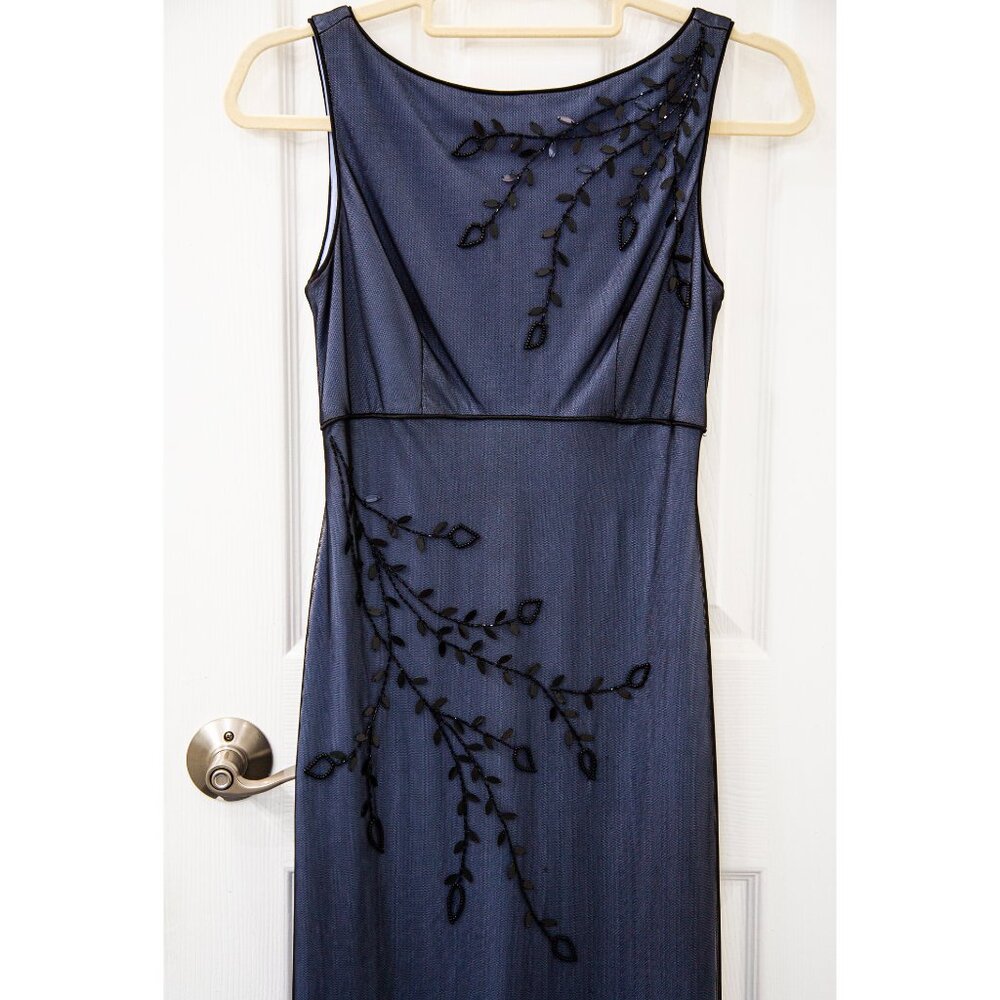 Adrianna Papell Y2K Sleaveless Beaded Gray Evening Dress, size 4